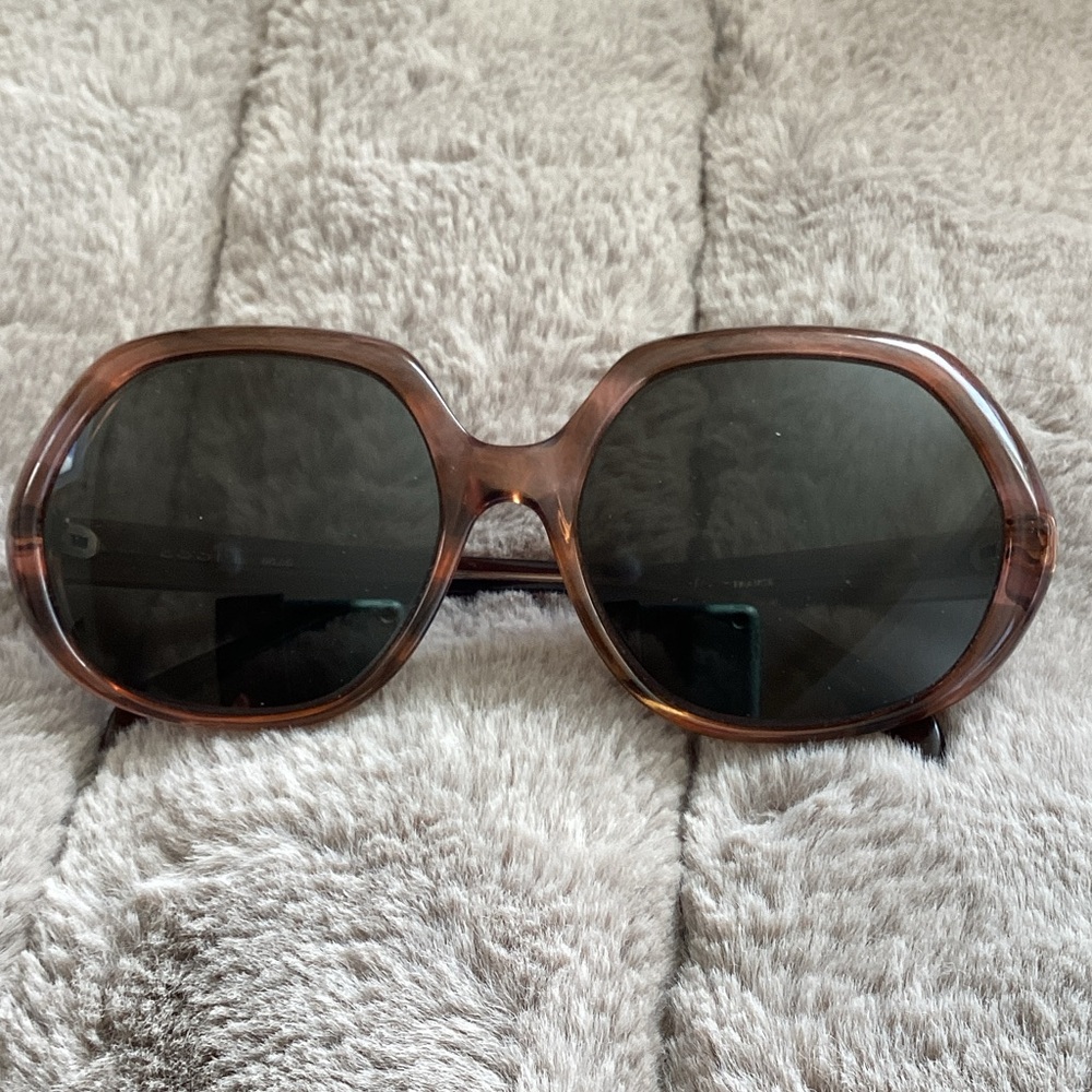 Elegant Brown Sunglasses